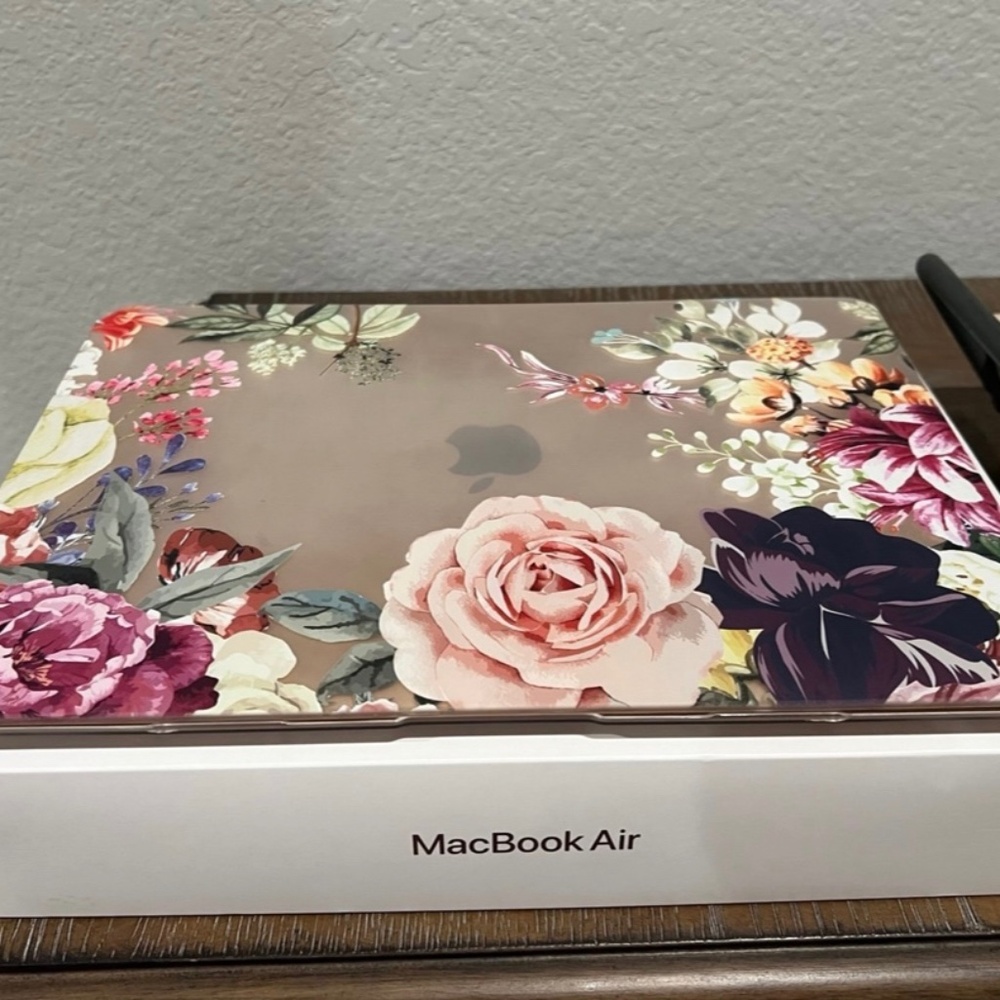 MacBook Air in color rose gold